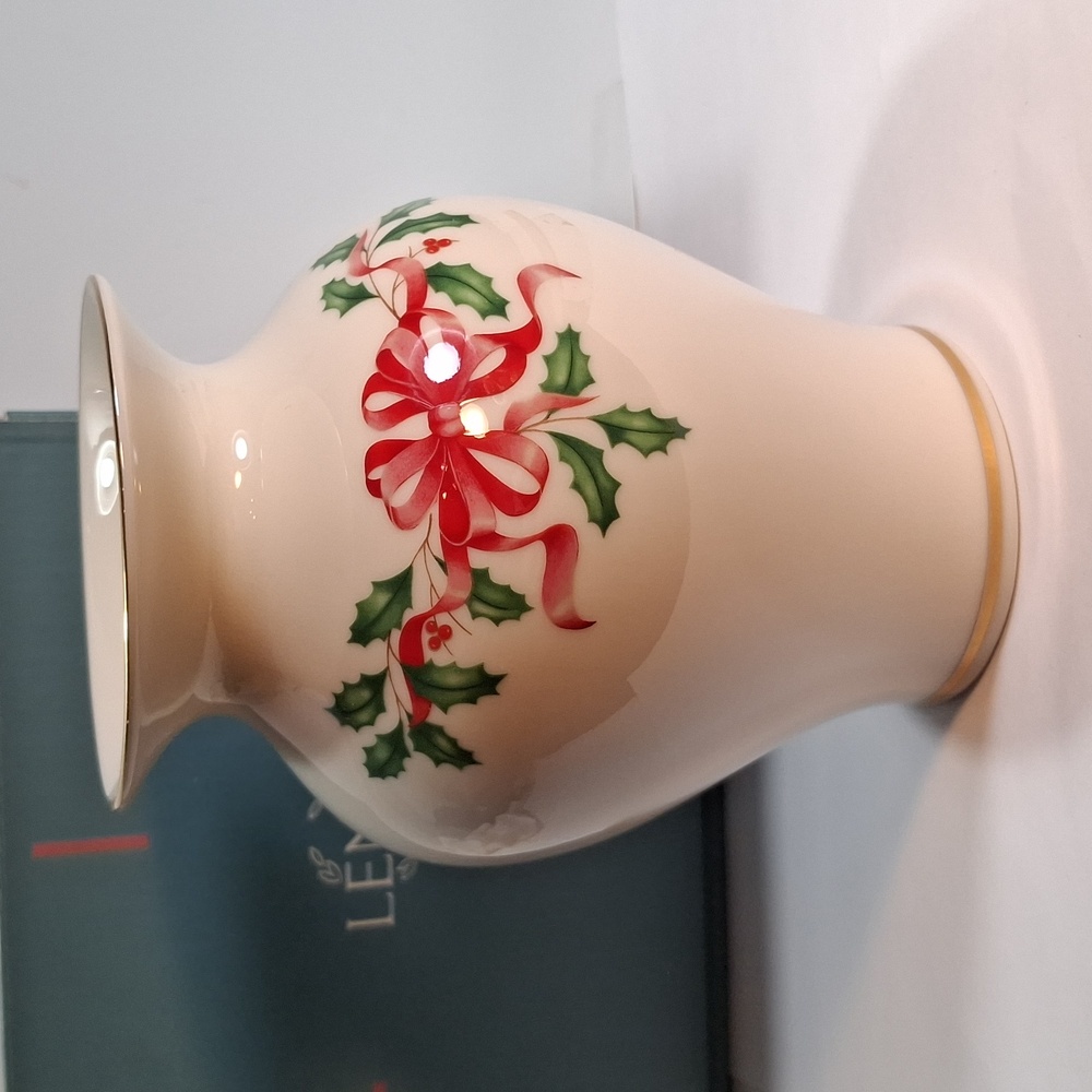 Lenox Holiday Gold Collection Vase